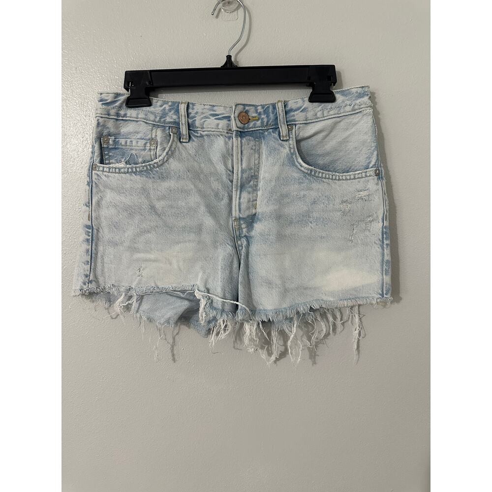 We The Free Distressed High Rise Denim Shorts sz 28